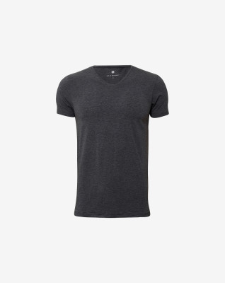 Bambussæt med mørkegrå t-shirt og sorte shorts -JBS of Denmark Men