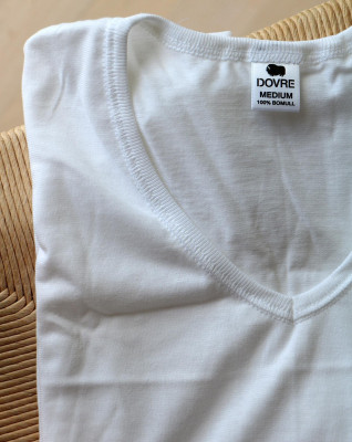 Økologisk bomuld, T-shirt, v-neck, hvid -Dovre